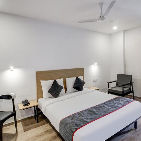 Super Townhouse Rcc Majestic 397 Lb Nagar Hotell Hyderabad Eksteriør bilde